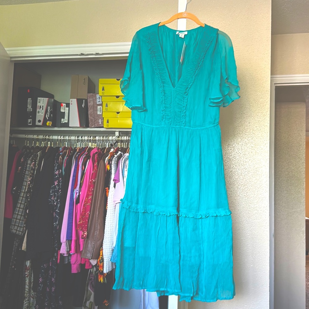 Sundance Dress Kelly Green. Gauzy. Sheer sleeves size M